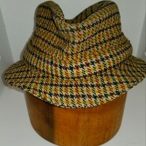 DONEGAL WOOL TWEED BUCKET HAT/BEAUTIFULLY QUILTED LINING FOR WARMTH